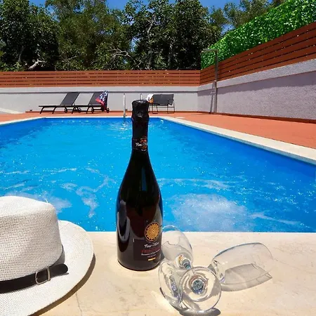 Ventus Sleeps 7 With Parking Villa Episkopiana (Corfu)