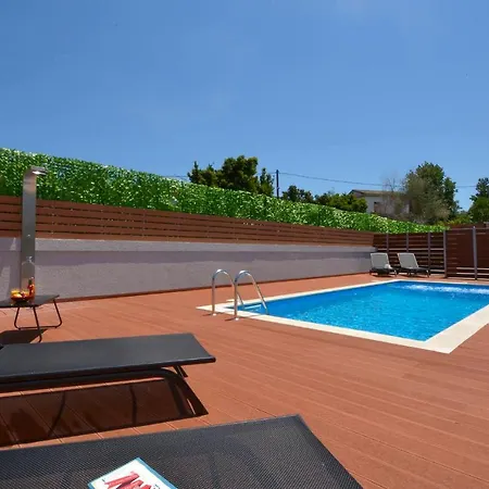 Villa Ventus Sleeps 7 With Parking וילה *