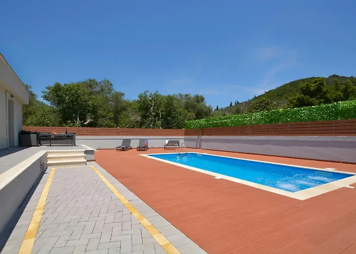 Villa Ventus Sleeps 7 With Parking Episkopiana (Corfu)