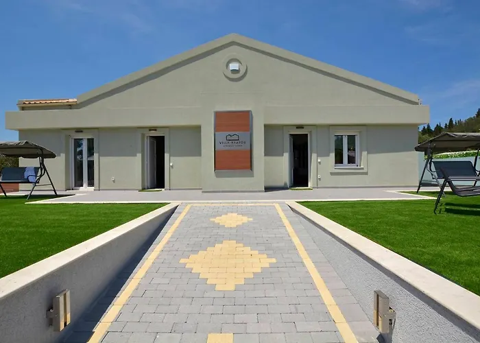 Ventus Sleeps 7 With Parking Villa