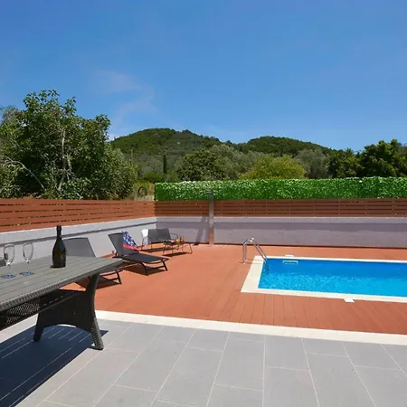 Ventus Sleeps 7 With Parking * Episkopiana (Corfu)